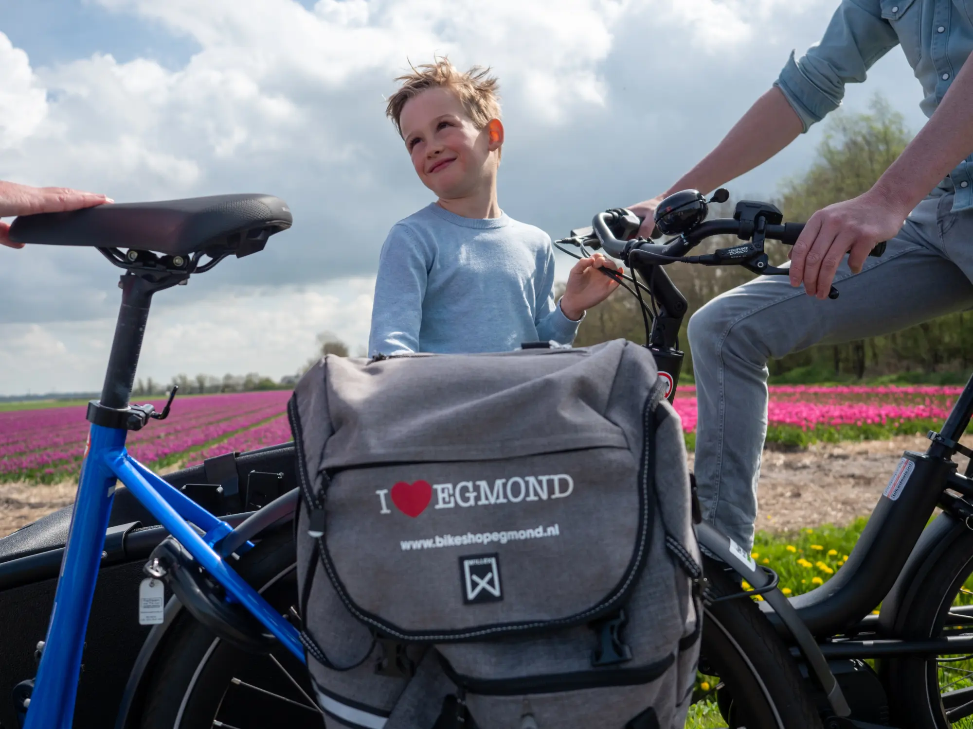 Rent a family bike in Egmond